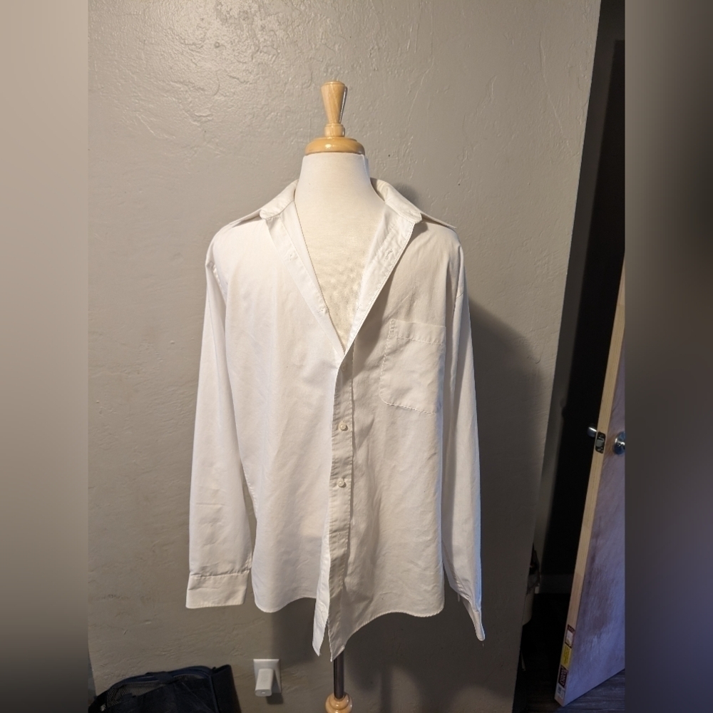 Men's White‎ dress shirt